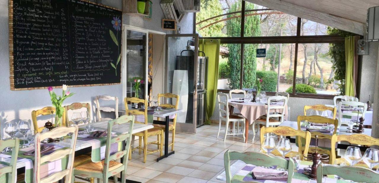 Hotel Lou Caleu Restaurant Le Rocher Des Abeilles Saint-Martin-de-Castillon Exteriér fotografie