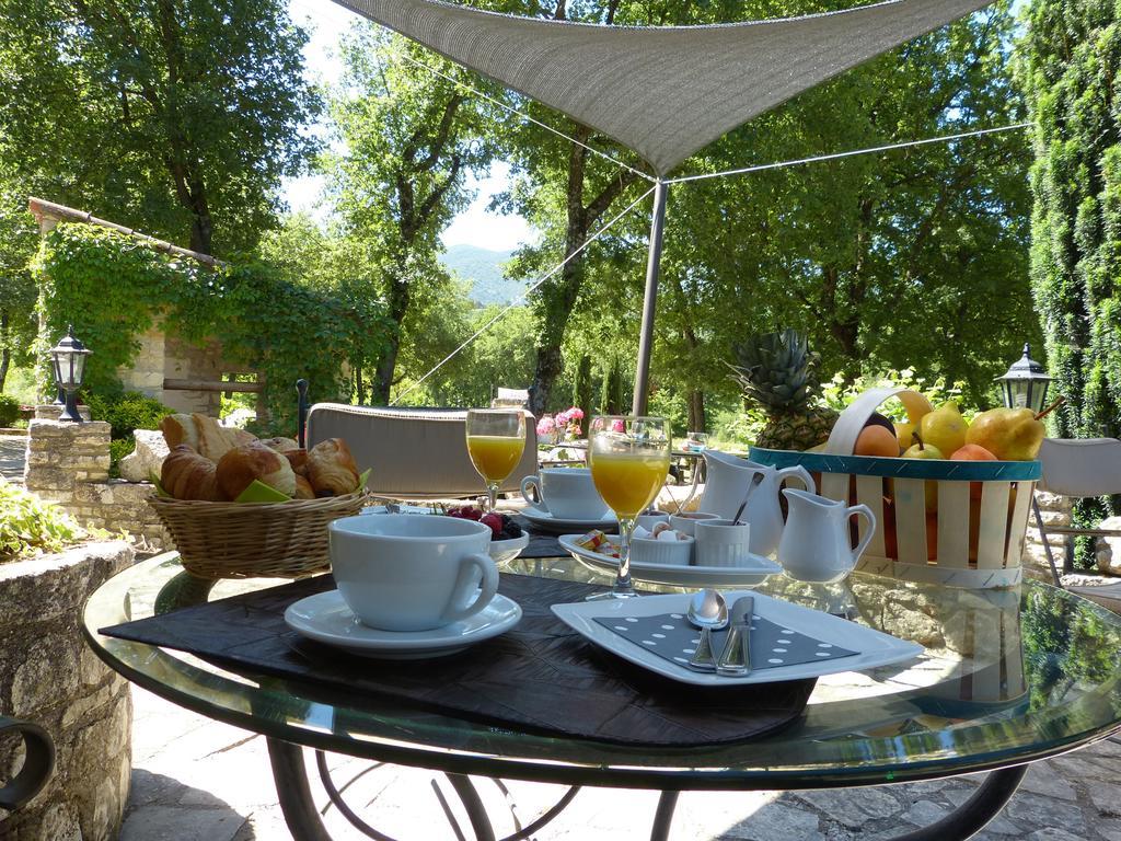 Hotel Lou Caleu Restaurant Le Rocher Des Abeilles Saint-Martin-de-Castillon Exteriér fotografie